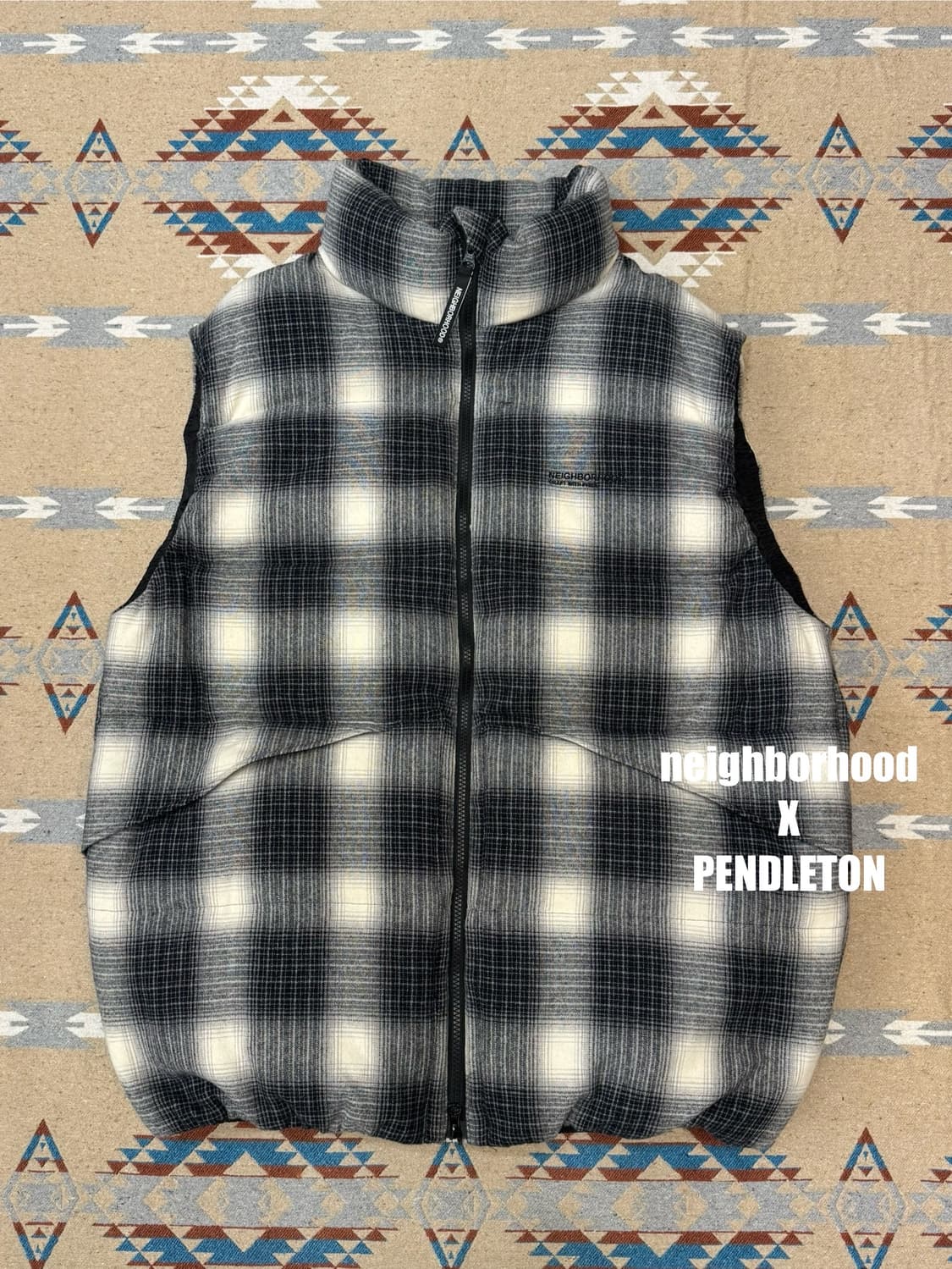 [XL] 네이버후드 x 팬들턴 체크 다운 베스트 블랙  상품이미지1