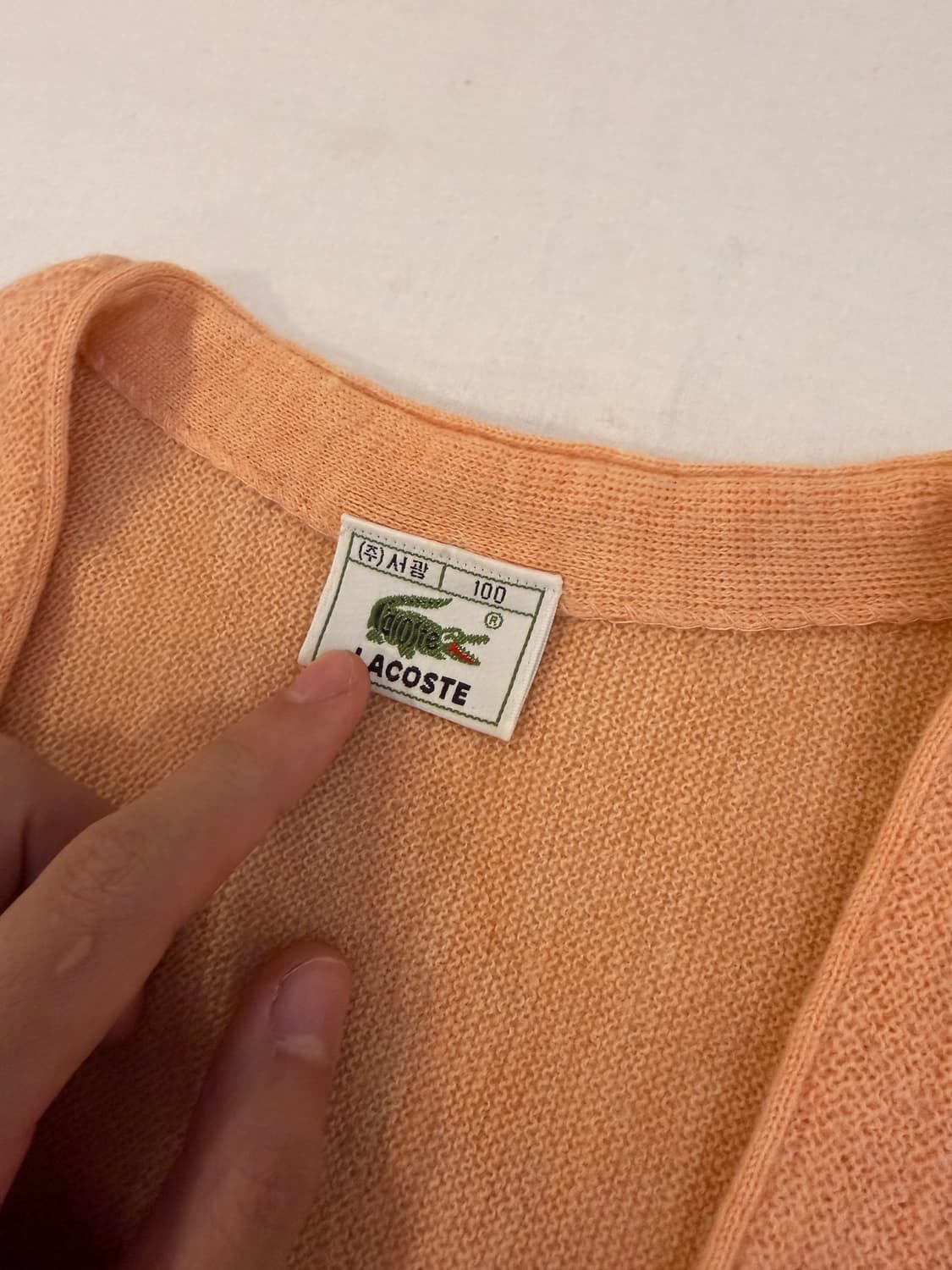 90s 라코스테 희귀컬러 브이넥 울 가디건  코랄 핑크 상품이미지4