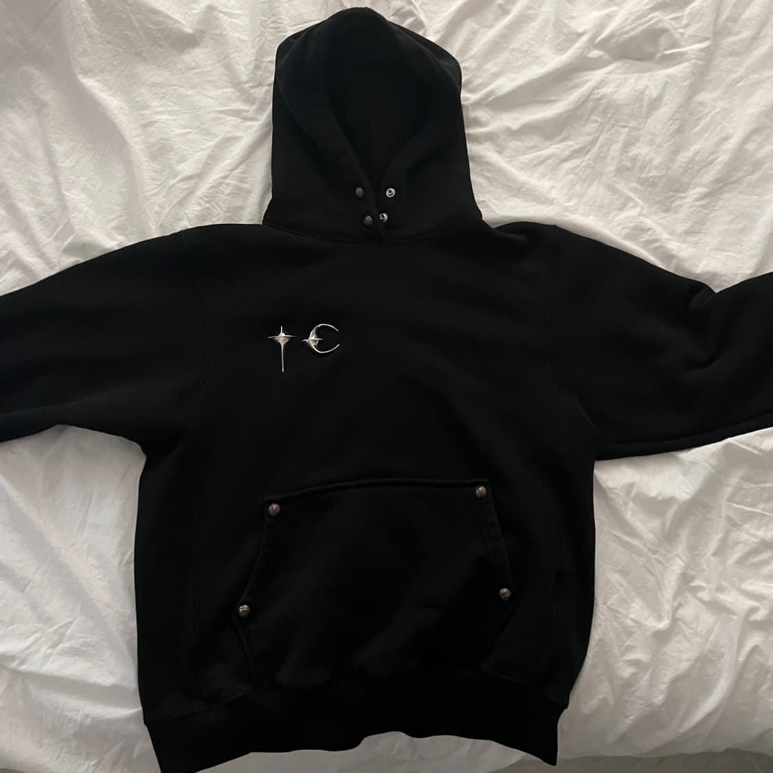 떠그클럽 아머 후드티 블랙 상품이미지2