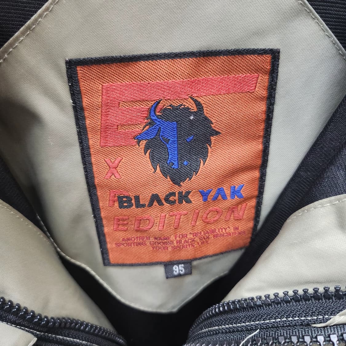 블랙야크 고어택스 바람막이 후드 자켓 95(L~XL) 상품이미지7