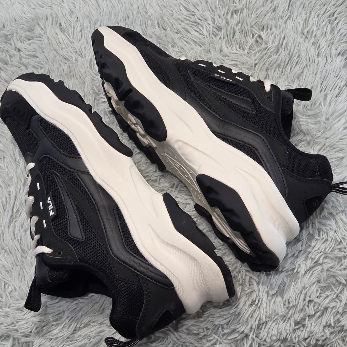 6q-27:휠라 레이 트레이서 블랙 화이트 (25cm) 상품이미지8