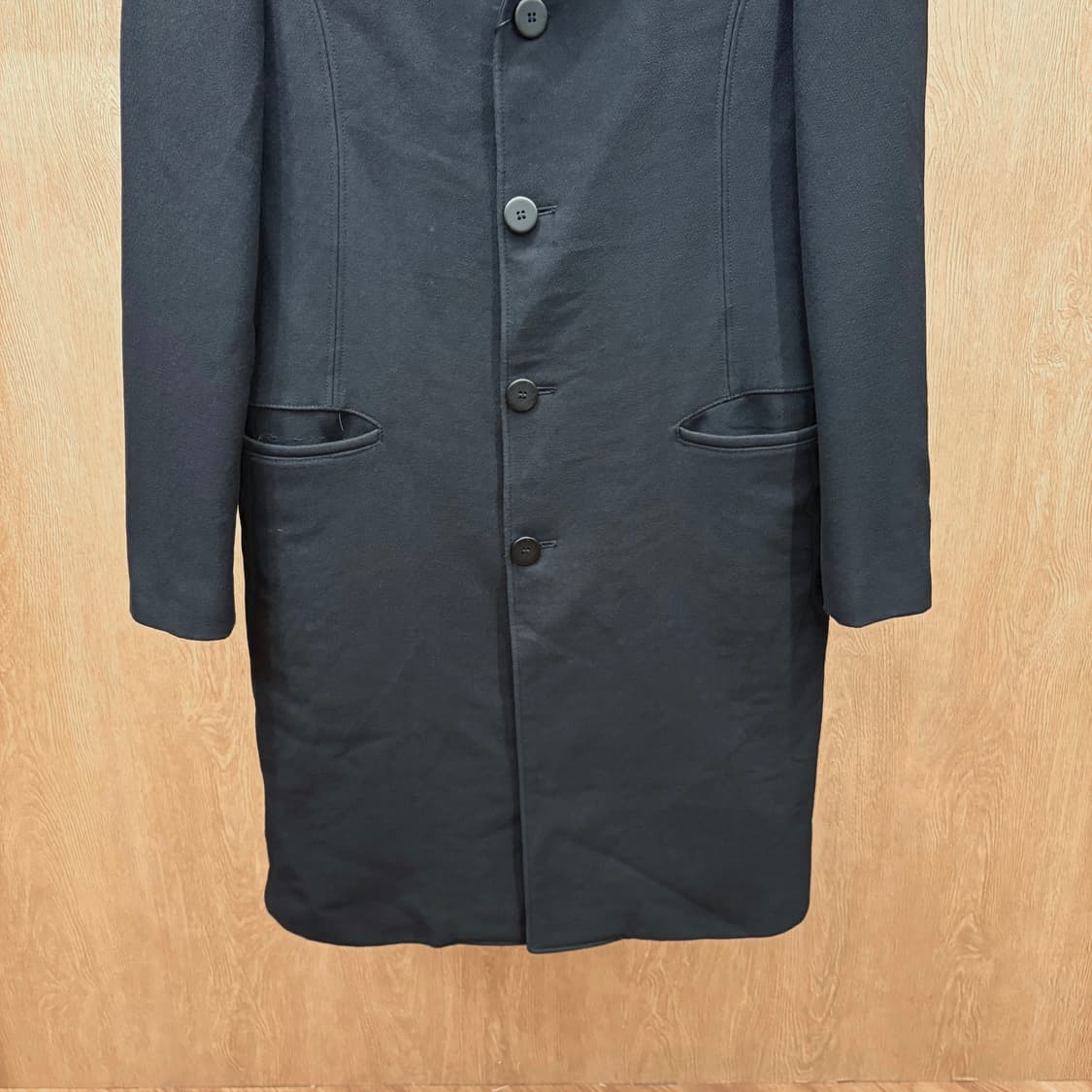 엠포리오 아르마니 코트 쇼울 라펠 웰트 포켓 디테일 세미 슬림핏 블랙 상품이미지5