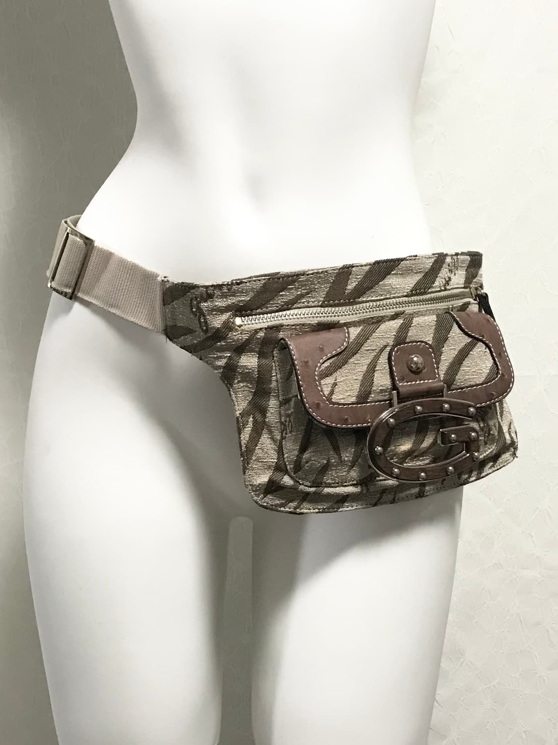 택포•빈티지 guess 게스 00s y2k 지브라 벨트 백 상품이미지1