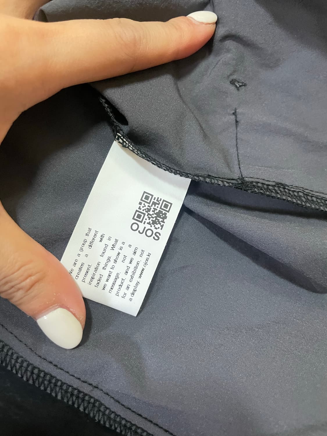 오호스 커브 포켓 스트링 집업 블랙  상품이미지3