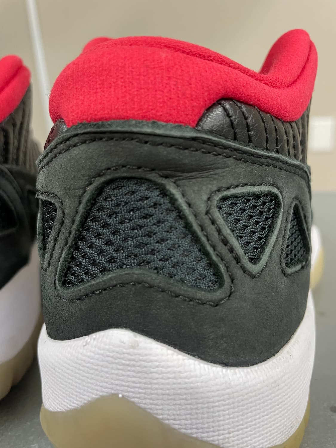 조던 11 레트로 로우 IE 브레드 270 상품이미지7