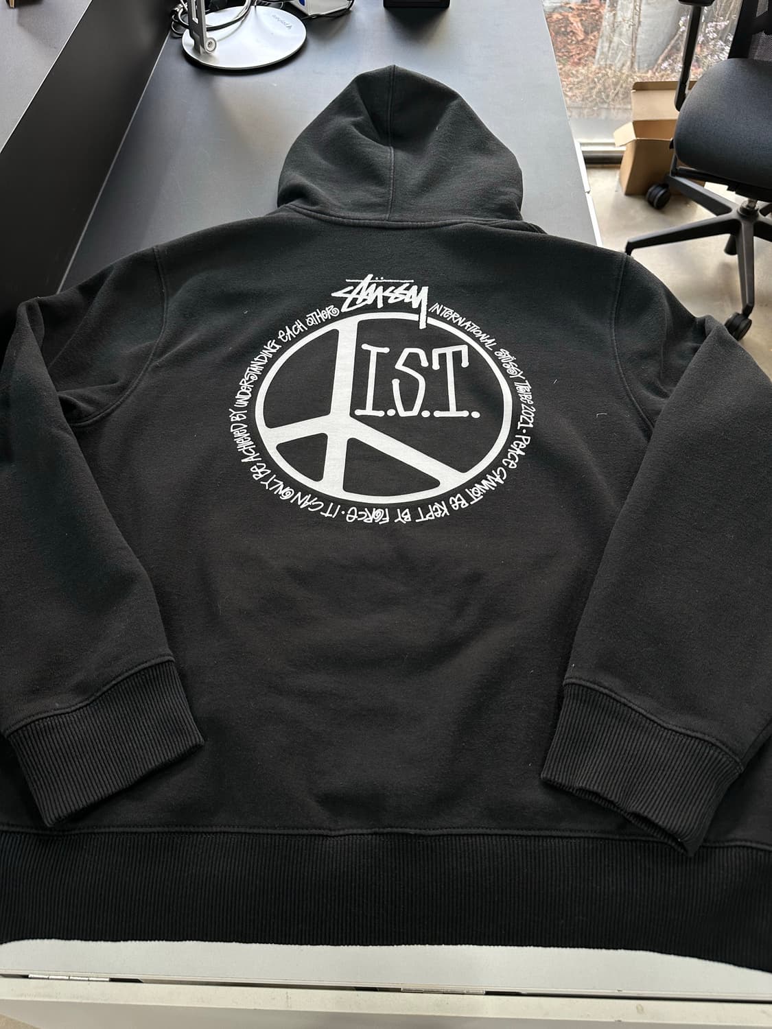 스투시 피스닷 백로고 후드티 상품이미지4