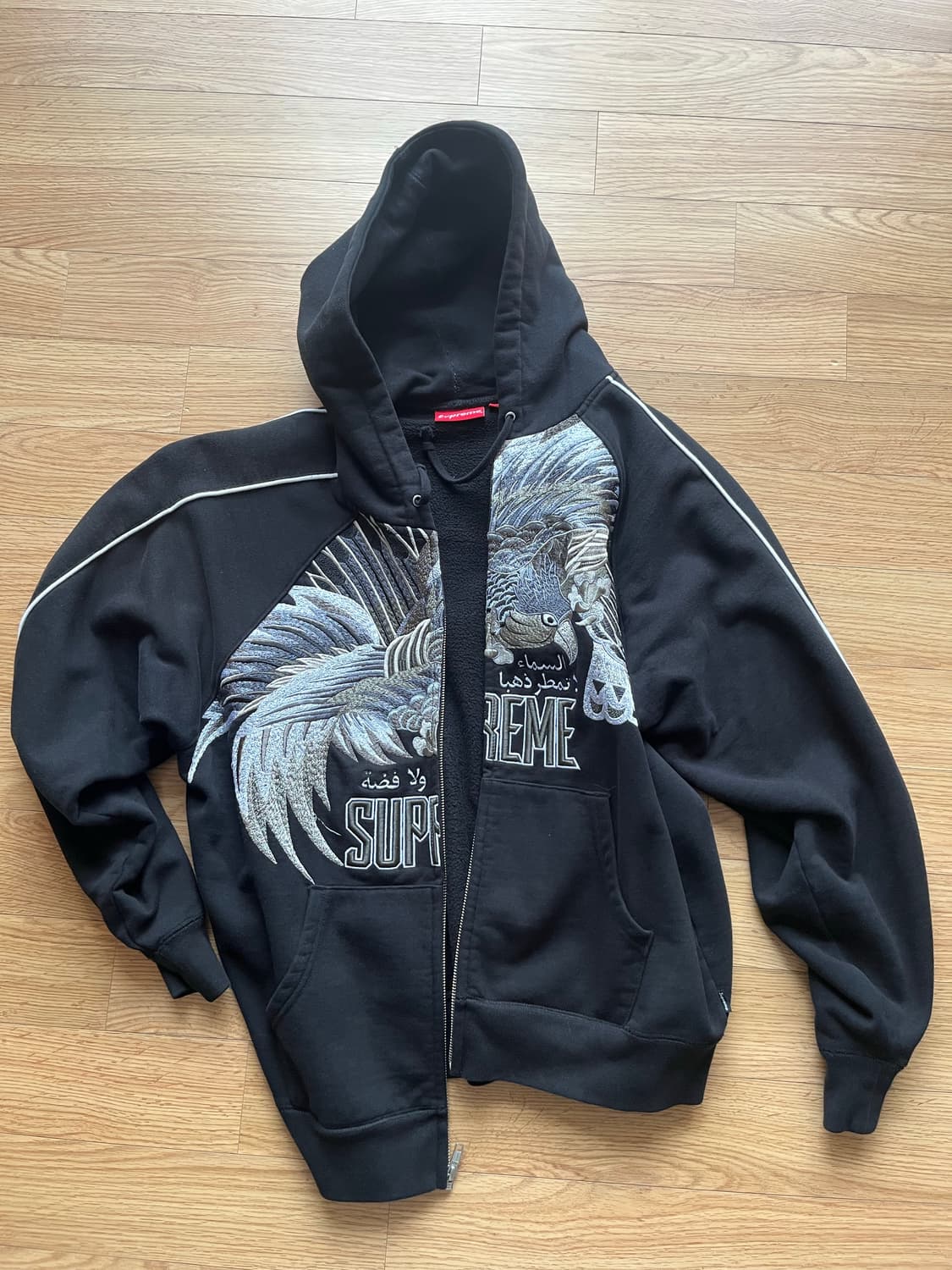 23S/S Supreme Falcon Raglan Zip-up 상품이미지1