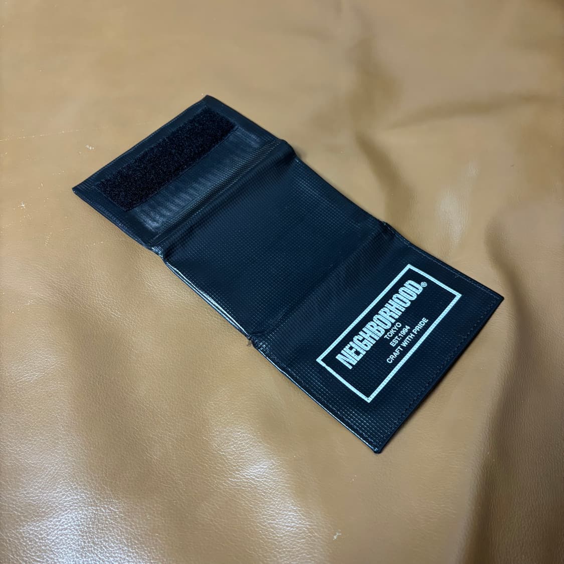 네이버후드 PVC 로고 월렛 지갑 블랙 상품이미지4