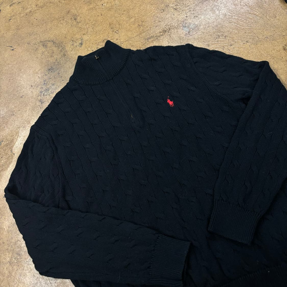 폴로 검빨 블랙 레드 꽈배기 니트 반집업 상품이미지1