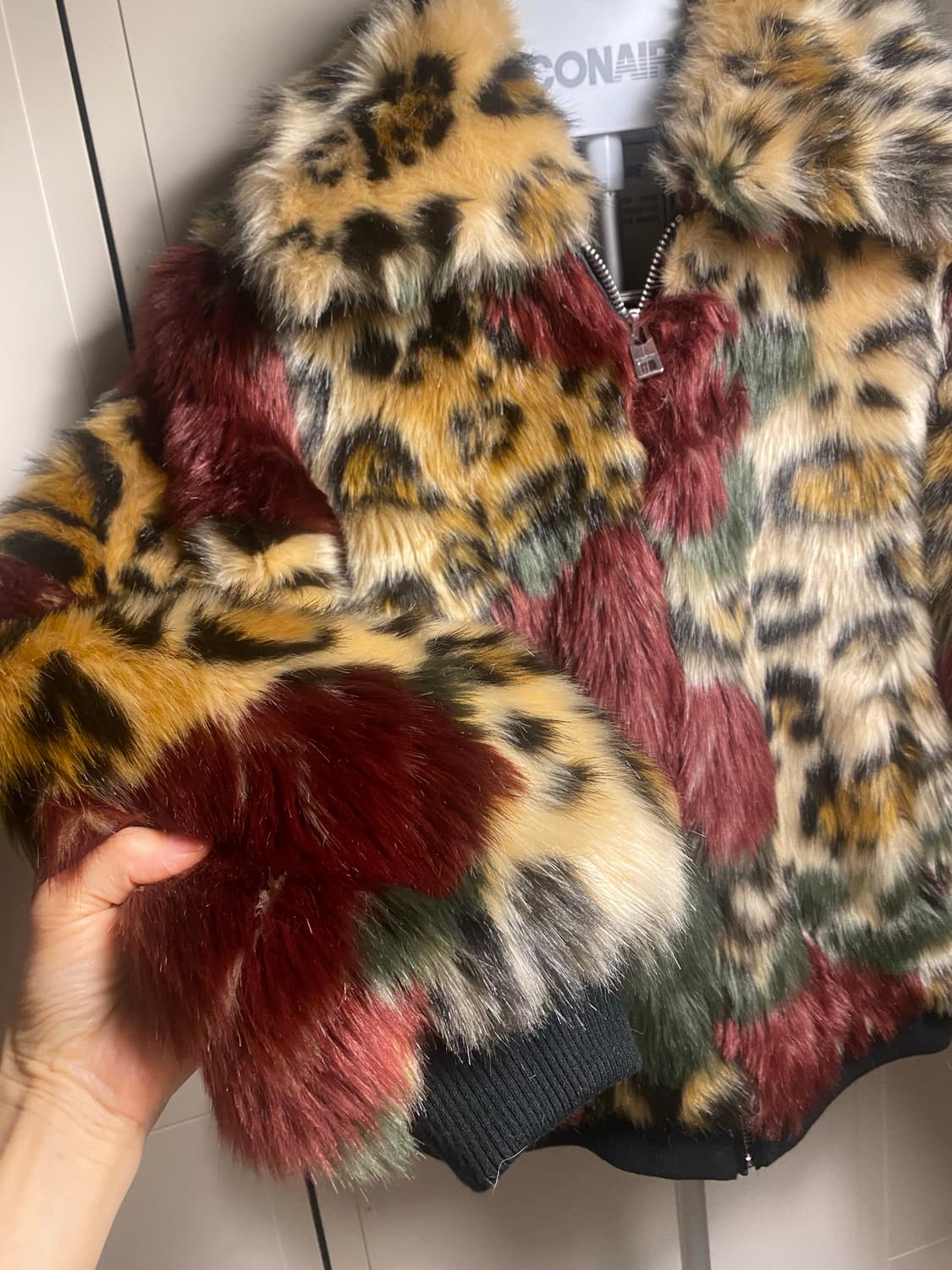 쟈딕 앤 볼테르 인조퍼 점퍼 상품이미지3