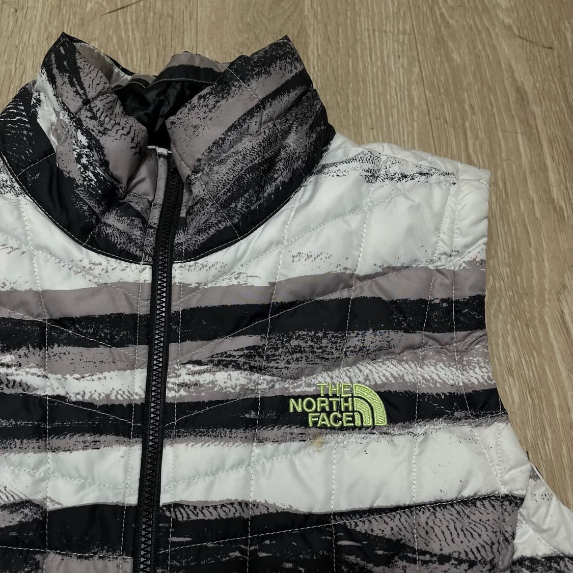 노스페이스 로고 스노우 경량 패딩조끼 M/95  상품이미지3