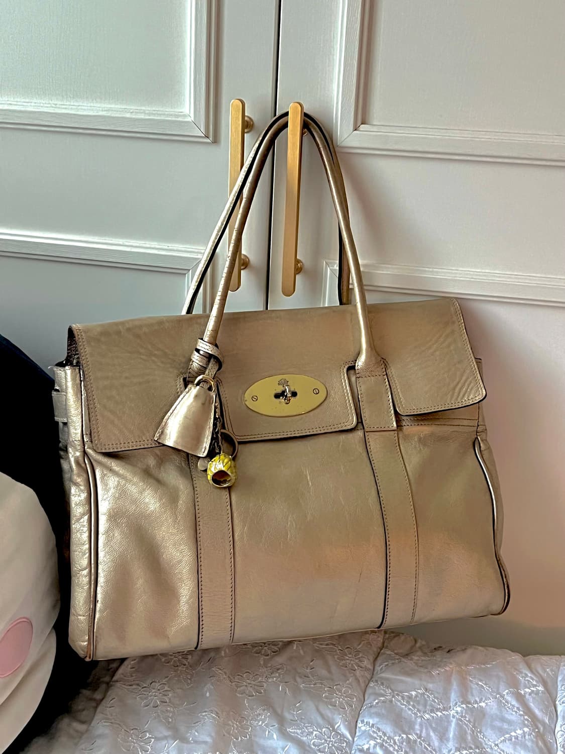 Mulberry 멀버리 베이스워터 토트백 (골드 레더) 상품이미지1