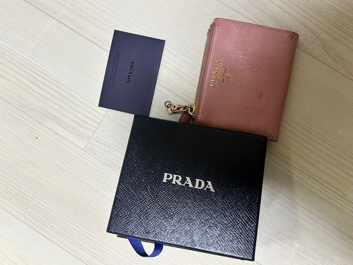 프라다 반지갑 핑크(보증서 박스 포함 풀박스) 상품이미지1