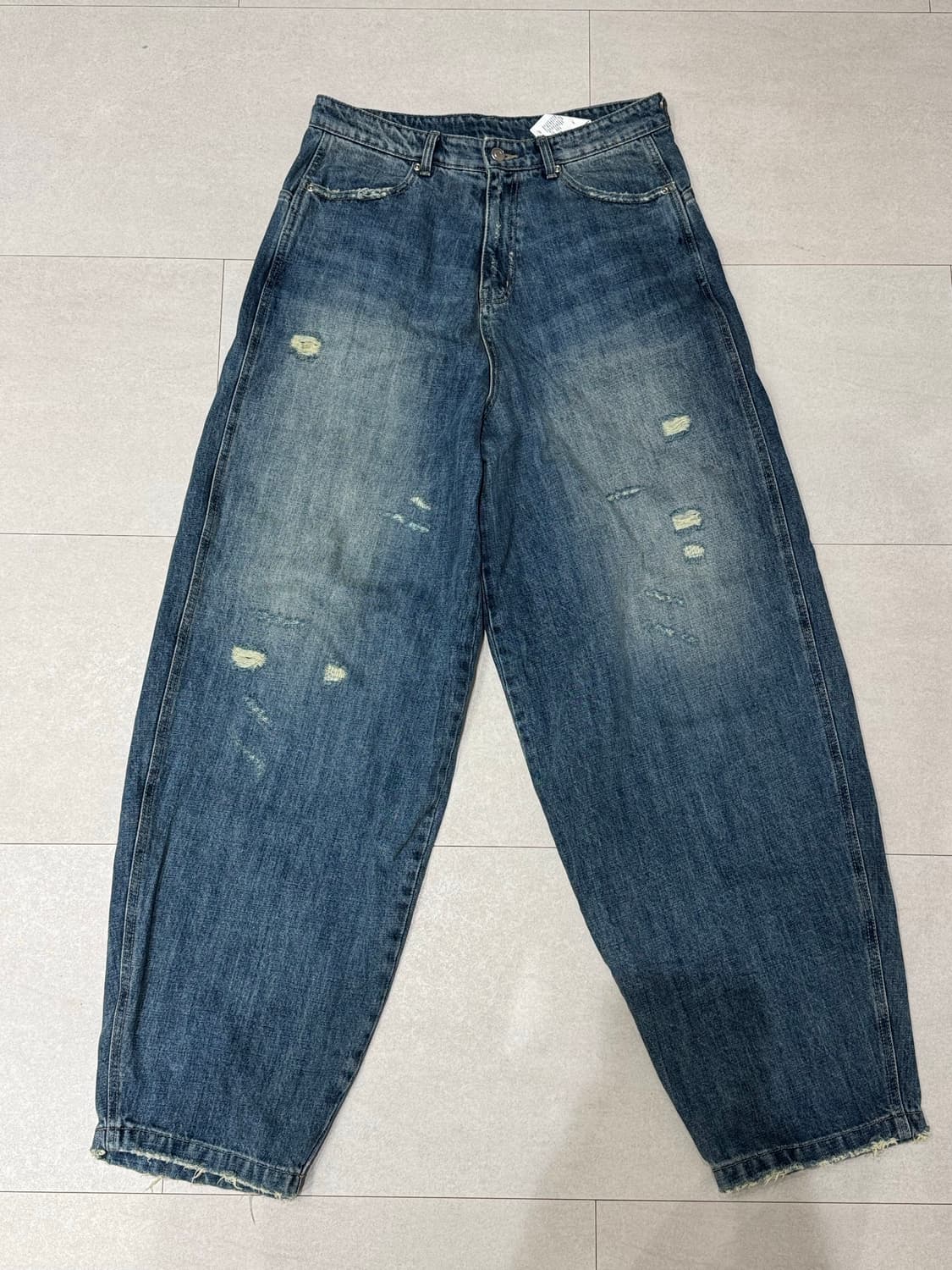 쿠어 디스트로이드 샌드 워싱 벌룬 진스 (인디고) 팝니다 상품이미지1