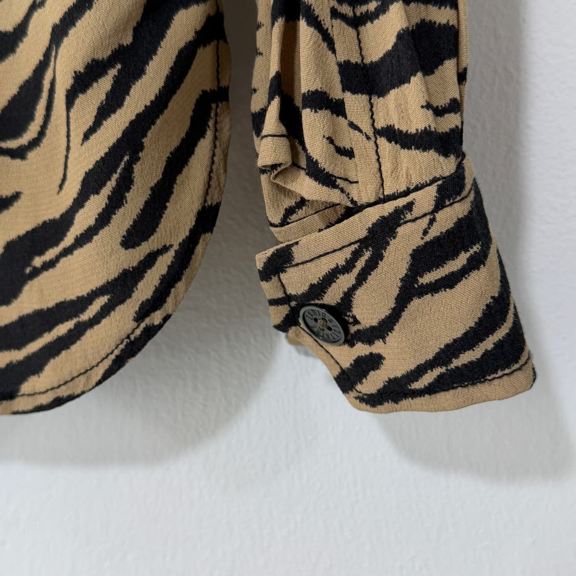 [XS] 쟈딕앤볼테르 테로스 타이거 프린트 셔츠 상품이미지6