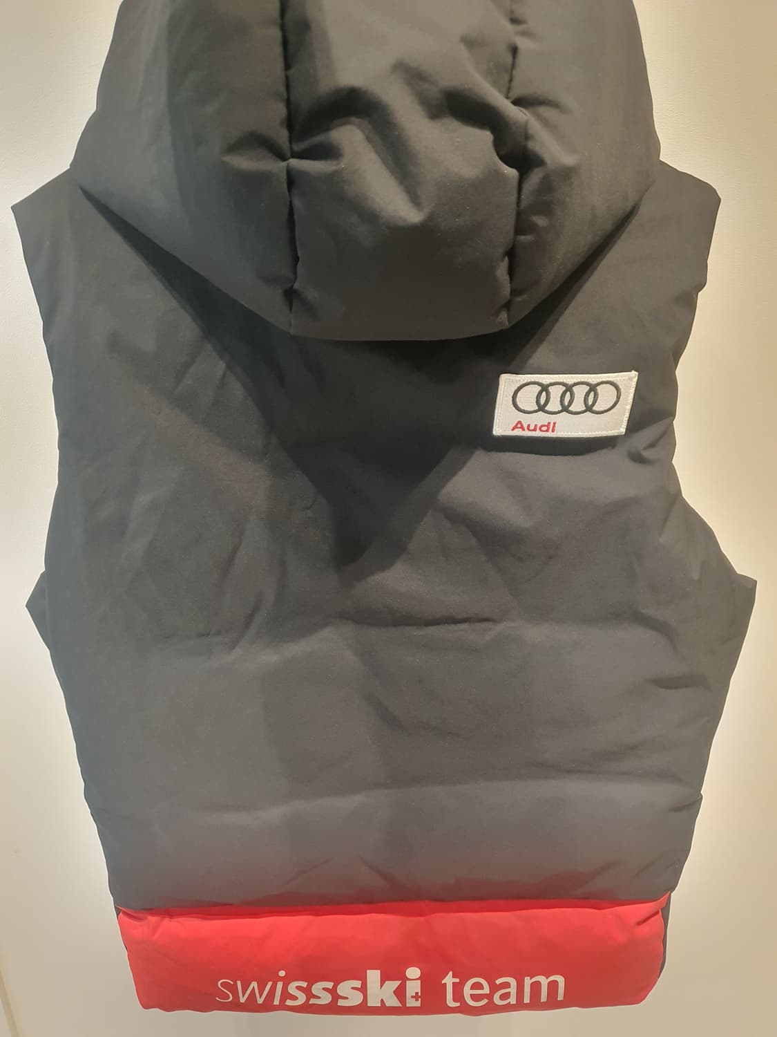 데상트 스키팀  패딩 베스트  상품이미지2