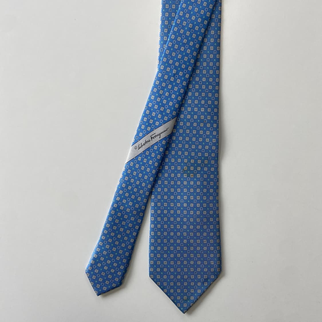 페레가모(Ferragamo) 명품 정품 모노그램 넥타이 상품이미지1