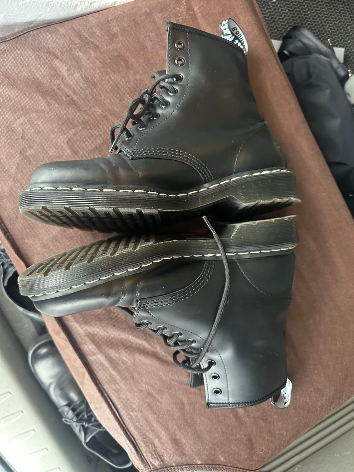 닥터마틴 블랙 화이트 스티치 부츠 270 상품이미지6