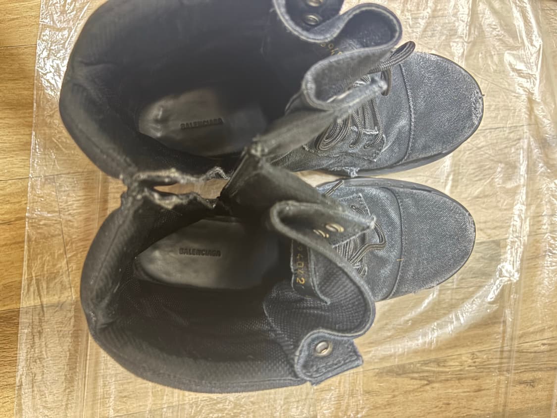 [40] 발렌시아가 컴뱃 스트라이크 20mm 부츠 블랙 팝니다 상품이미지6