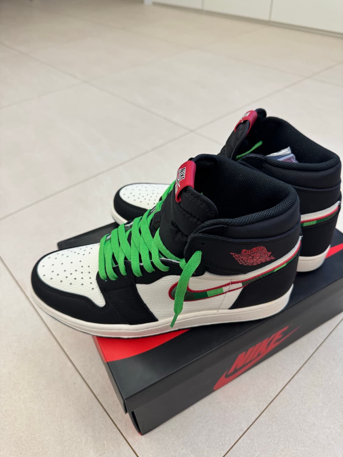 Jordan 1 Retro High OG A Star Is Born  상품이미지4