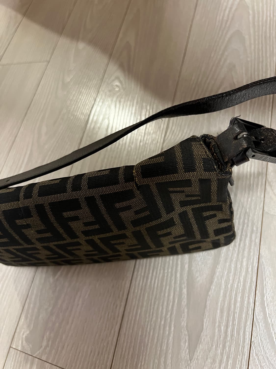 Fendi 펜디 숄더백 상품이미지5