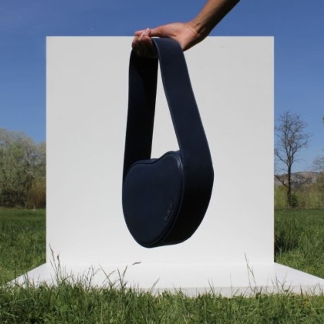 JACQUEMUS HARICOT HANDBAG 상품이미지7