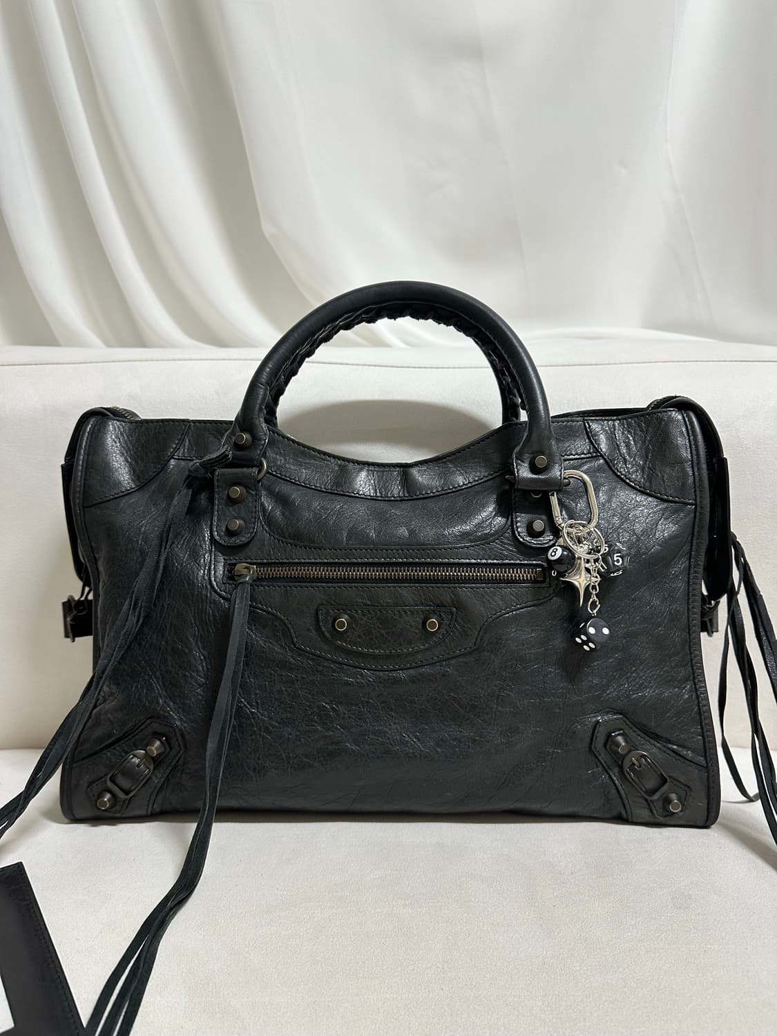 [A 정품] 발렌시아가 시티 모터백 미디움 블랙 상품이미지3