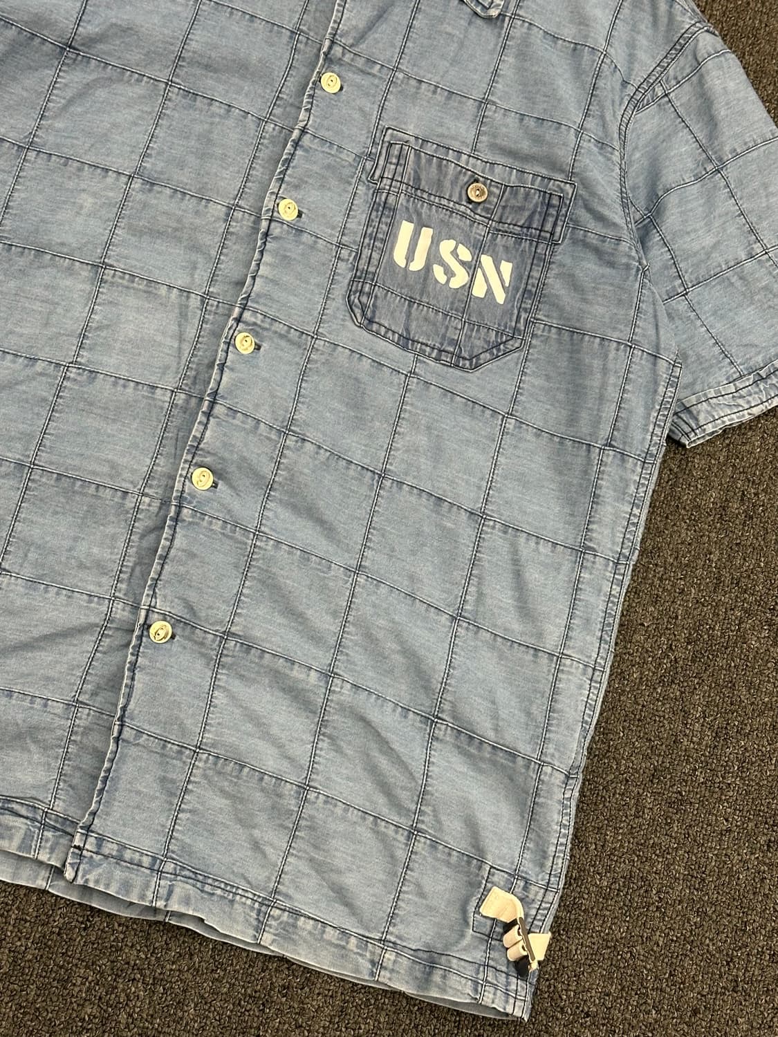 XL)Avirex vintage USN 로고 샴브레이 반팔셔츠 상품이미지2