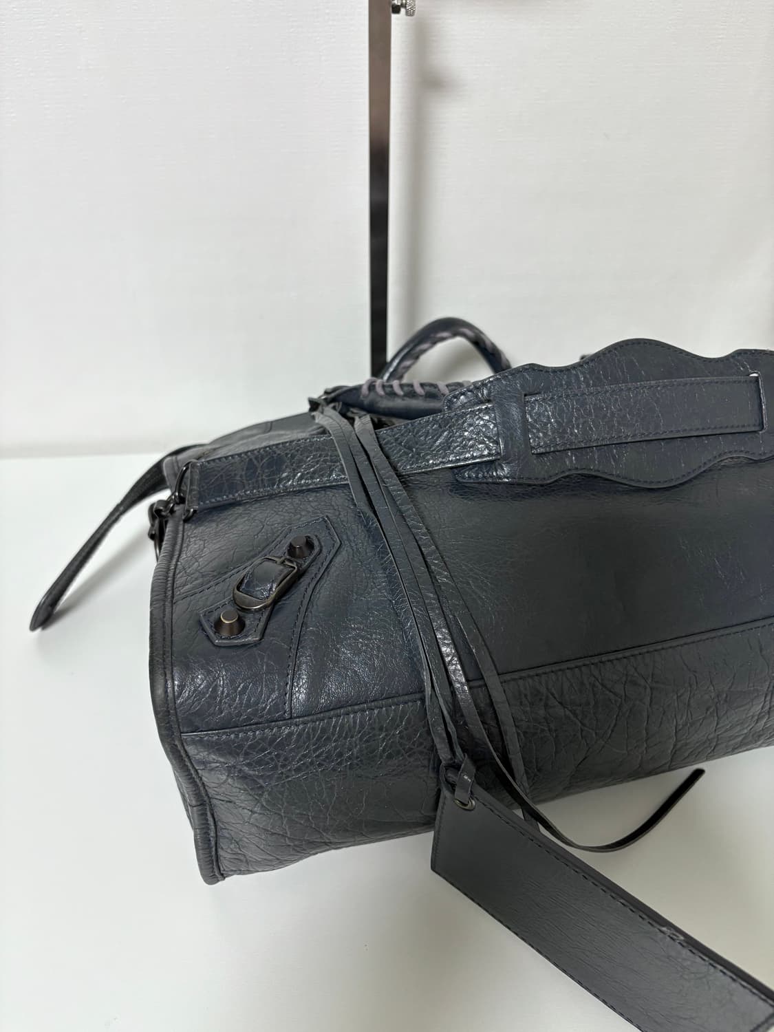 발렌시아가 시티 모터백 다크그레이 상품이미지7