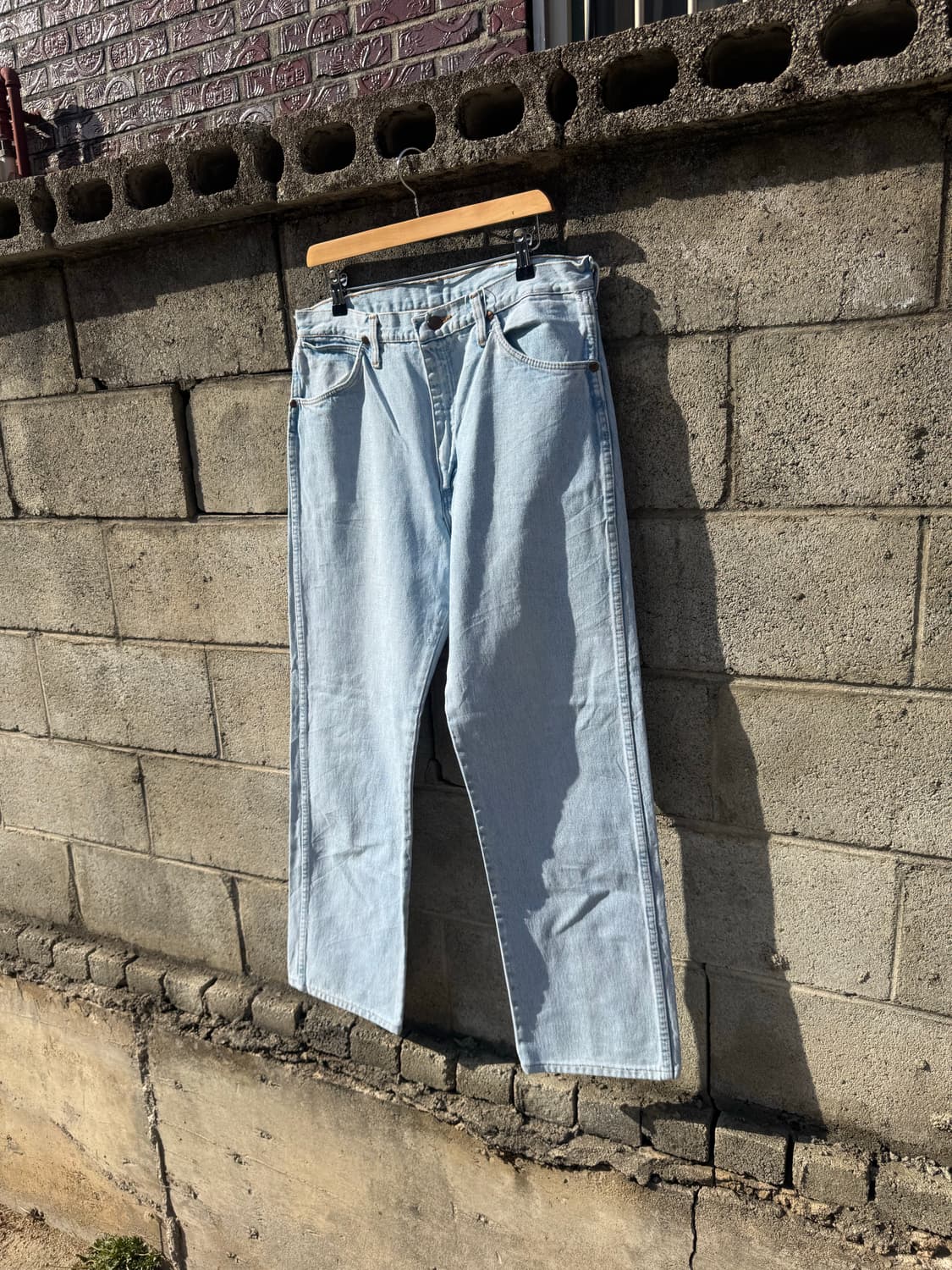 80~90s 랭글러 빈티지 13mwz 연청 워싱 부츠컷 데님 팬츠 상품이미지3