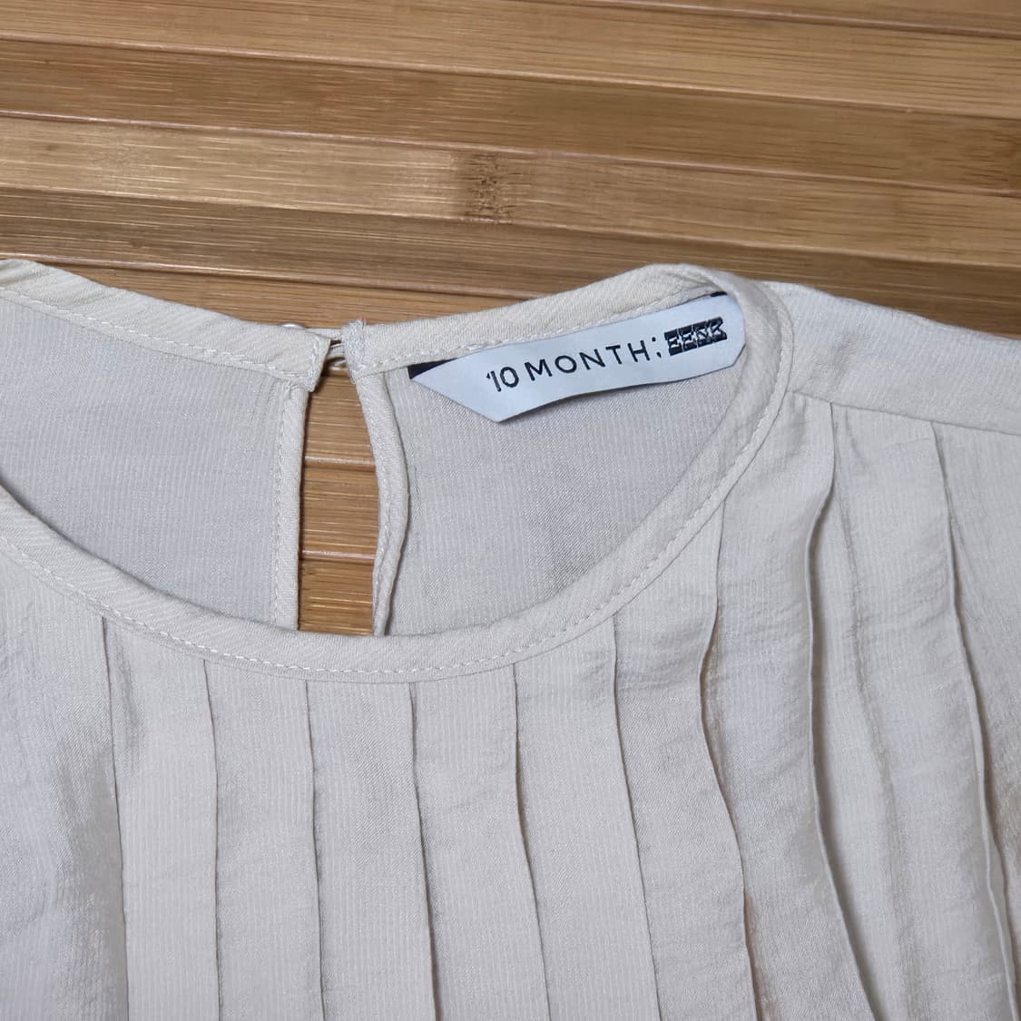 텐먼스 X 잉크 베이지 블라우스 상품이미지4