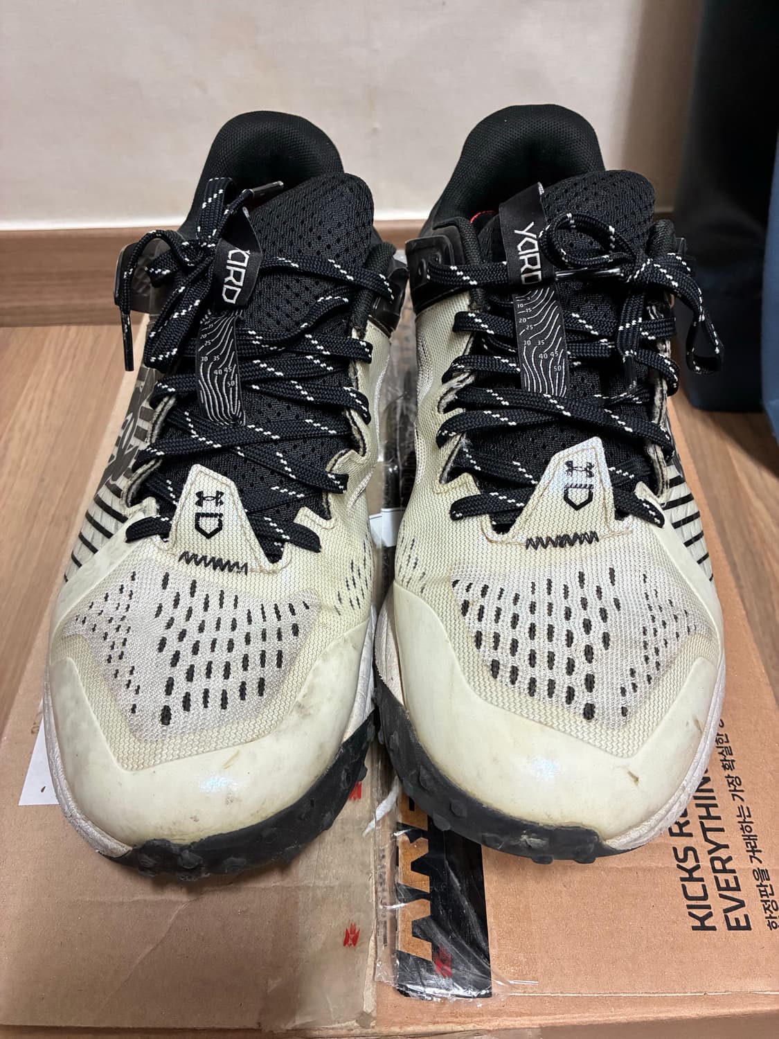 언더아머 운동화 상품이미지1