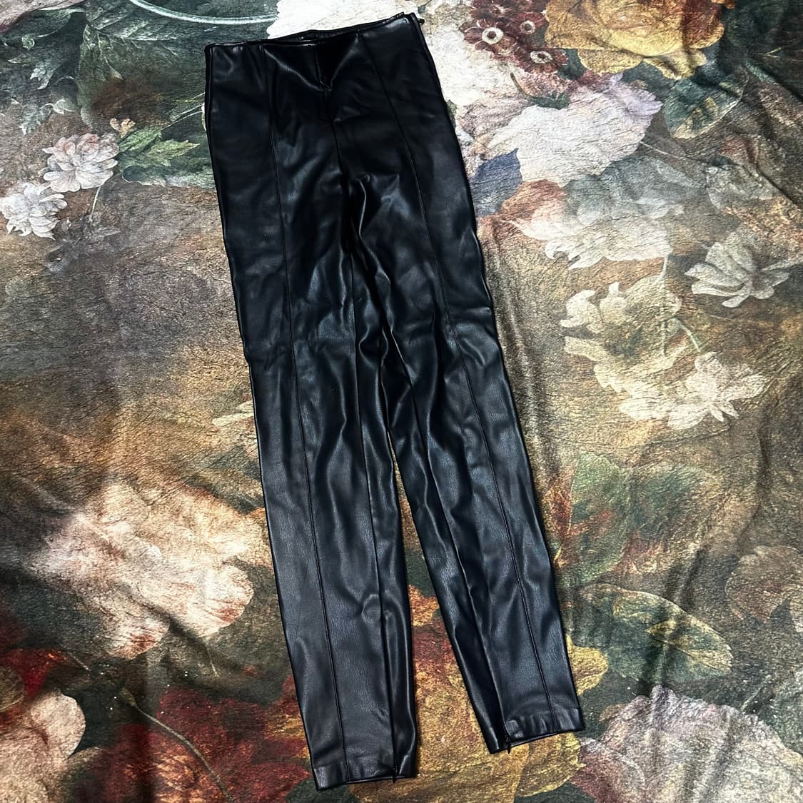 자라 빈티지 블랙레더팬츠 S 상품이미지1