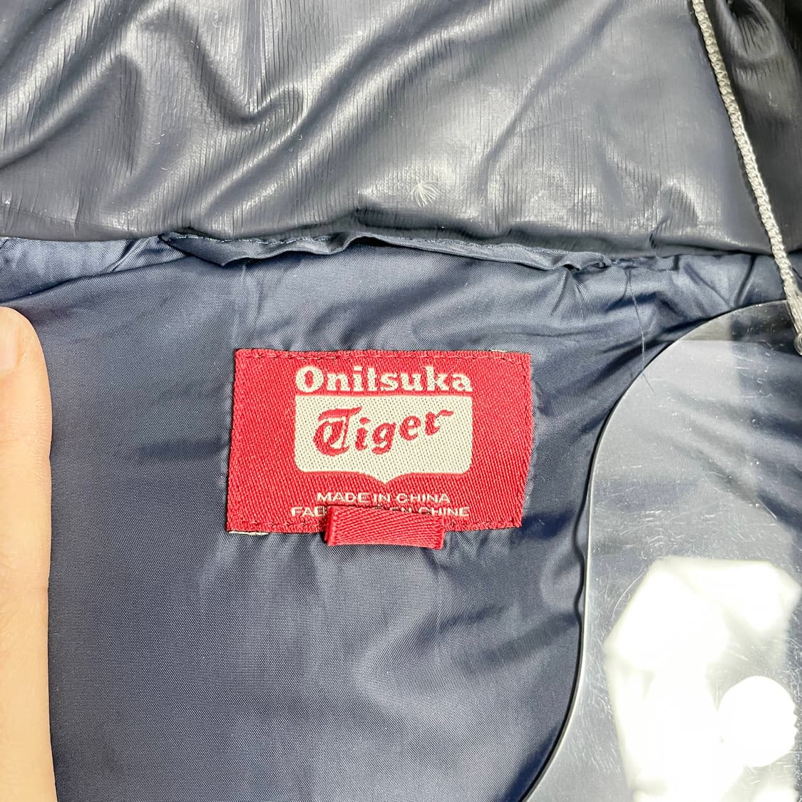 D2 오니츠카 타이거(Onitsuka Tiger) 다운 패딩 L사이즈 상품이미지4