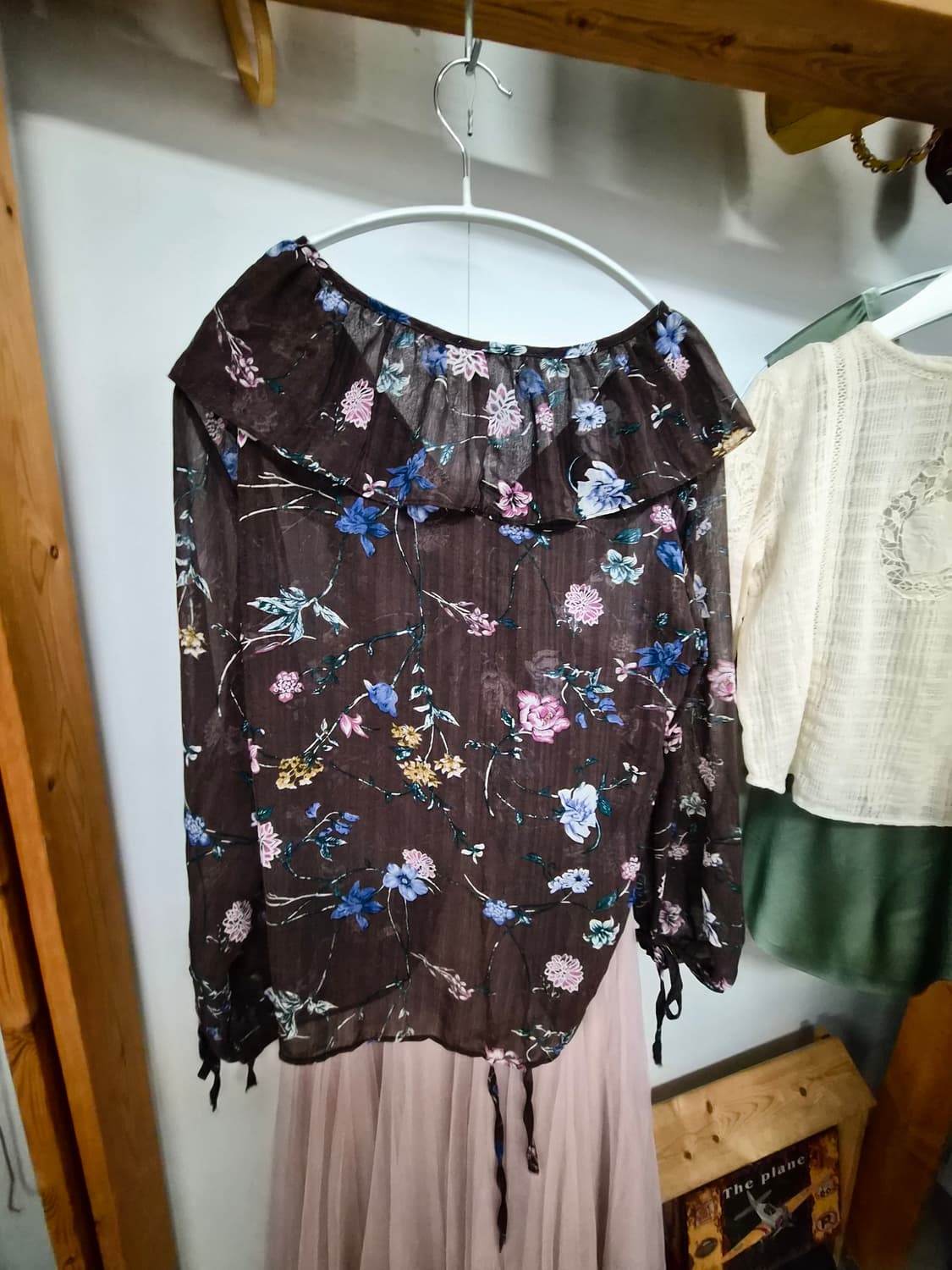 셔링 프릴 블라우스. snidel 레이스 린넨 치마반바지 상품이미지5