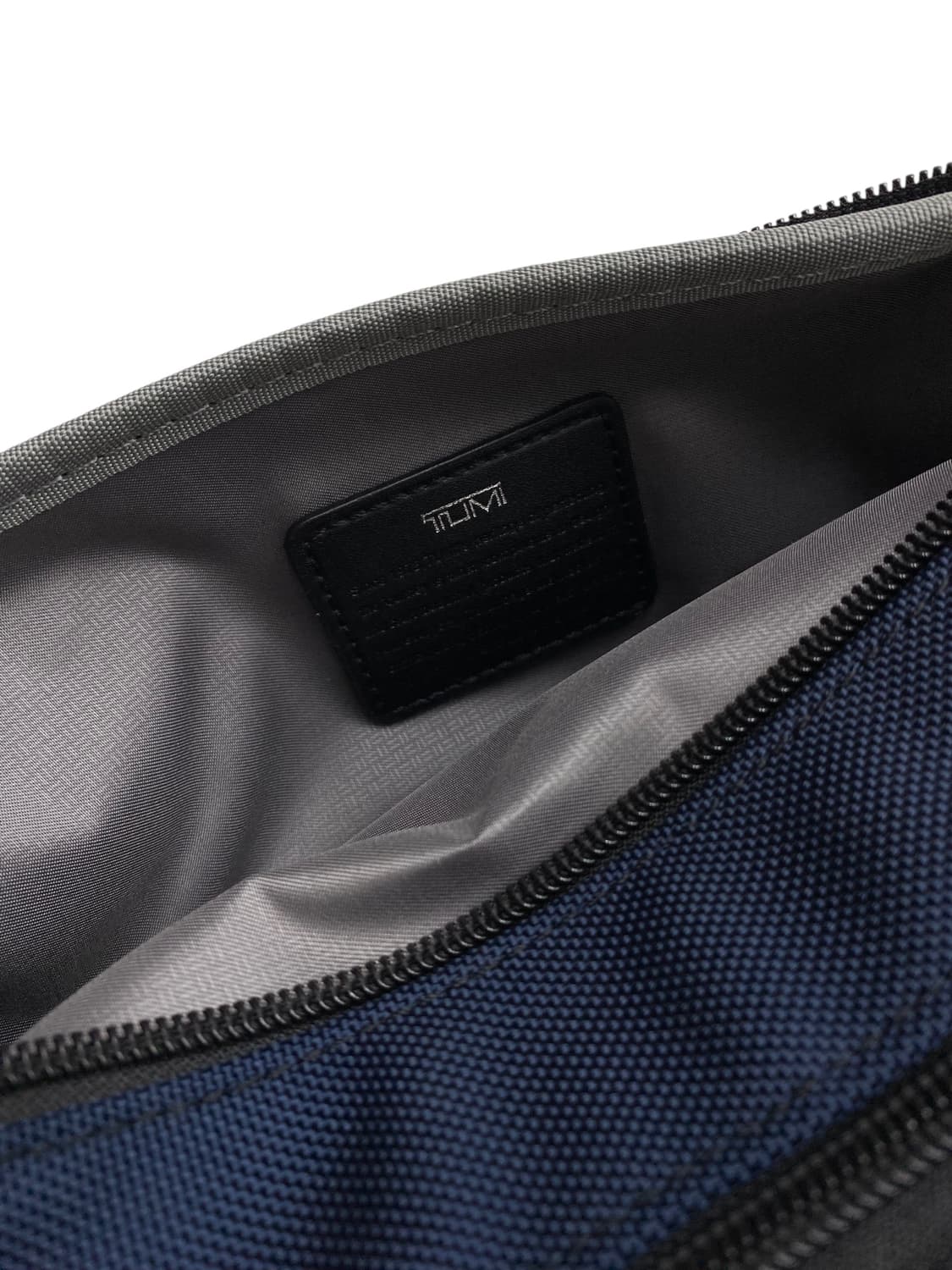 투미 손가방 상품이미지4