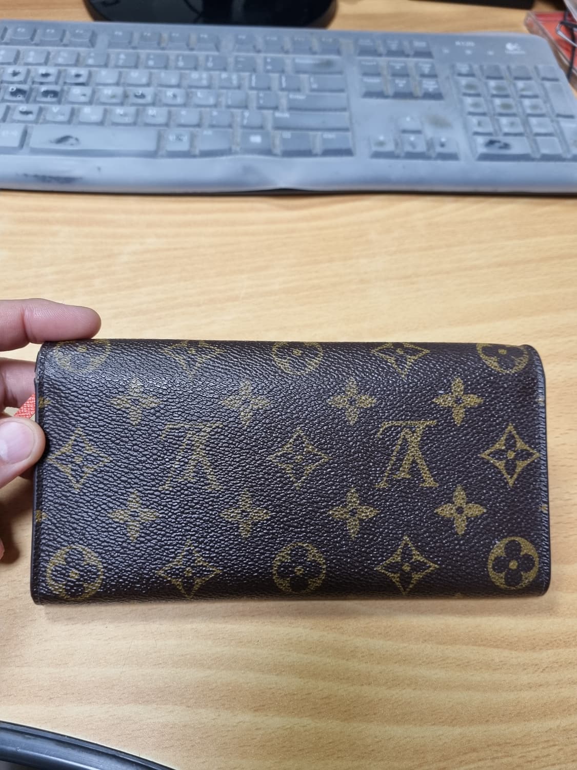 [정품] 루이비통 에밀리 장지갑 상품이미지4