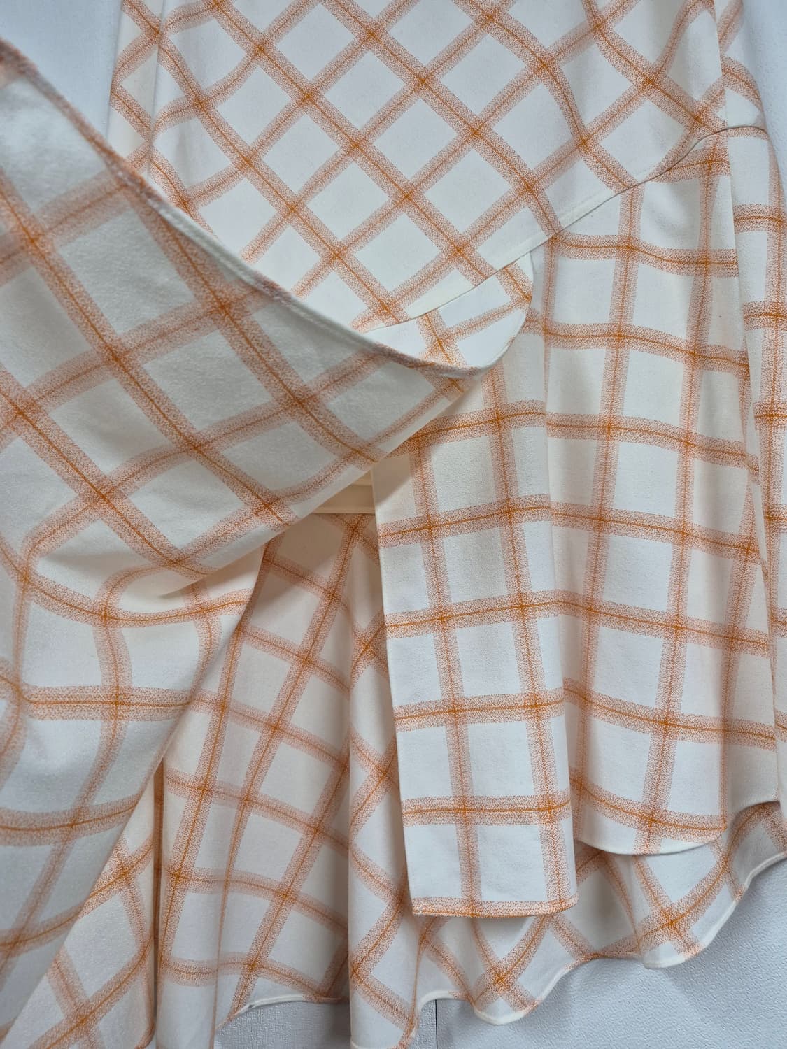 비키 택가 159000 언발 스커트 상품이미지3