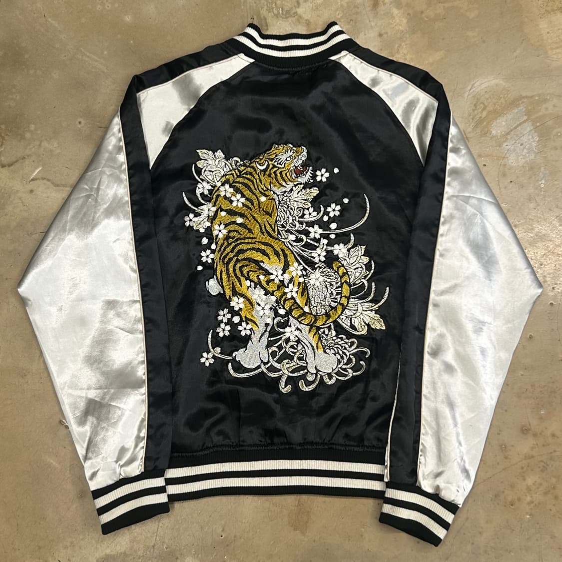 XL 빈티지 호랑이 사쿠라 스카쟌 상품이미지2