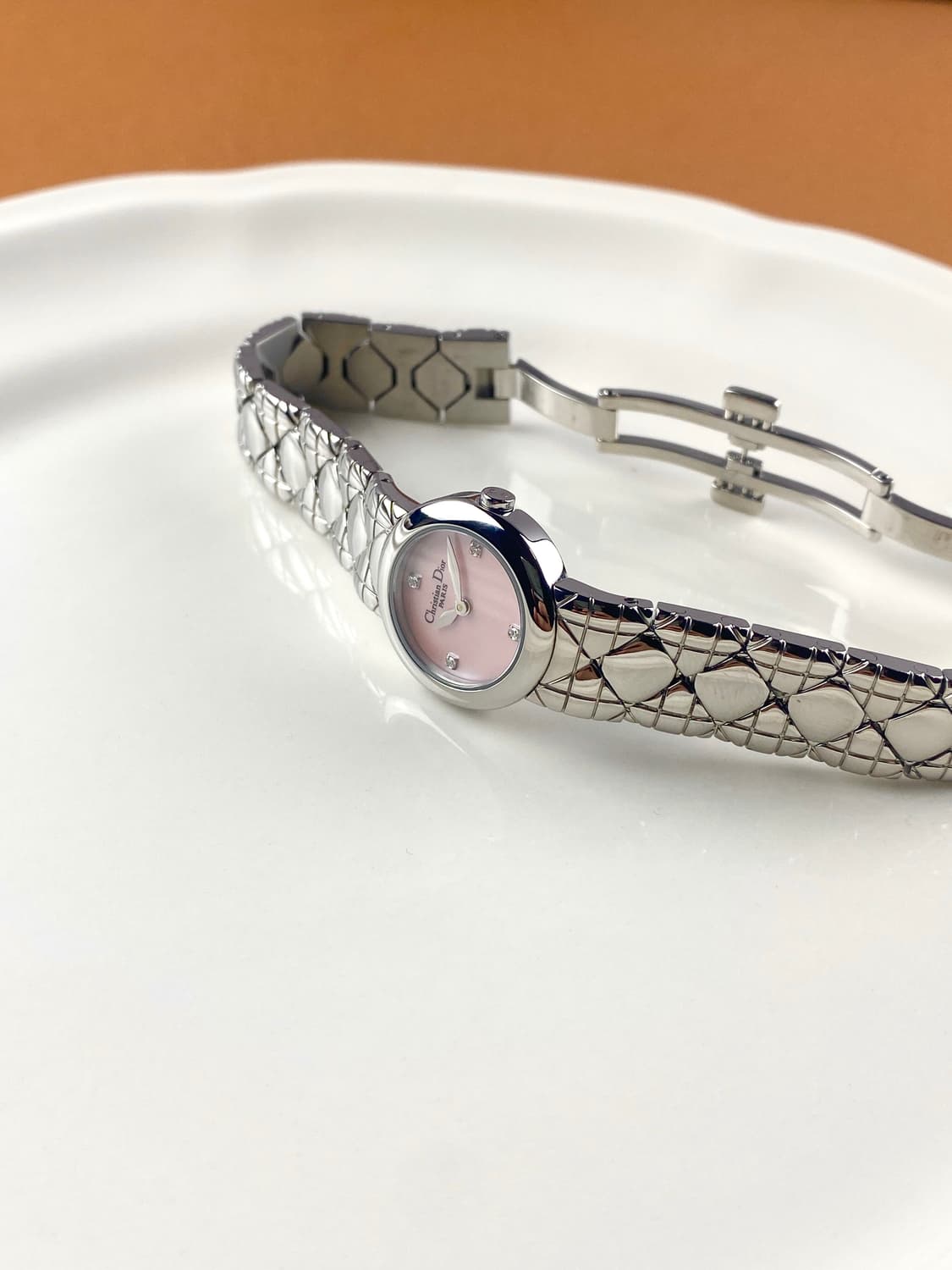 DIOR  Lady leaf 4P pink shell mini watch 상품이미지4