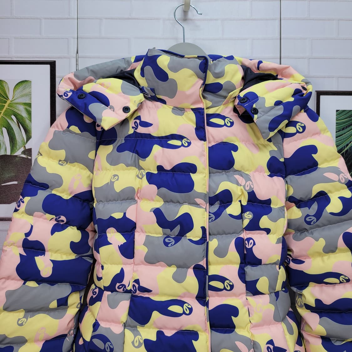럭키슈에뜨 카모플라쥬 패턴 오리털 롱 패딩 코트 36사이즈 상품이미지2