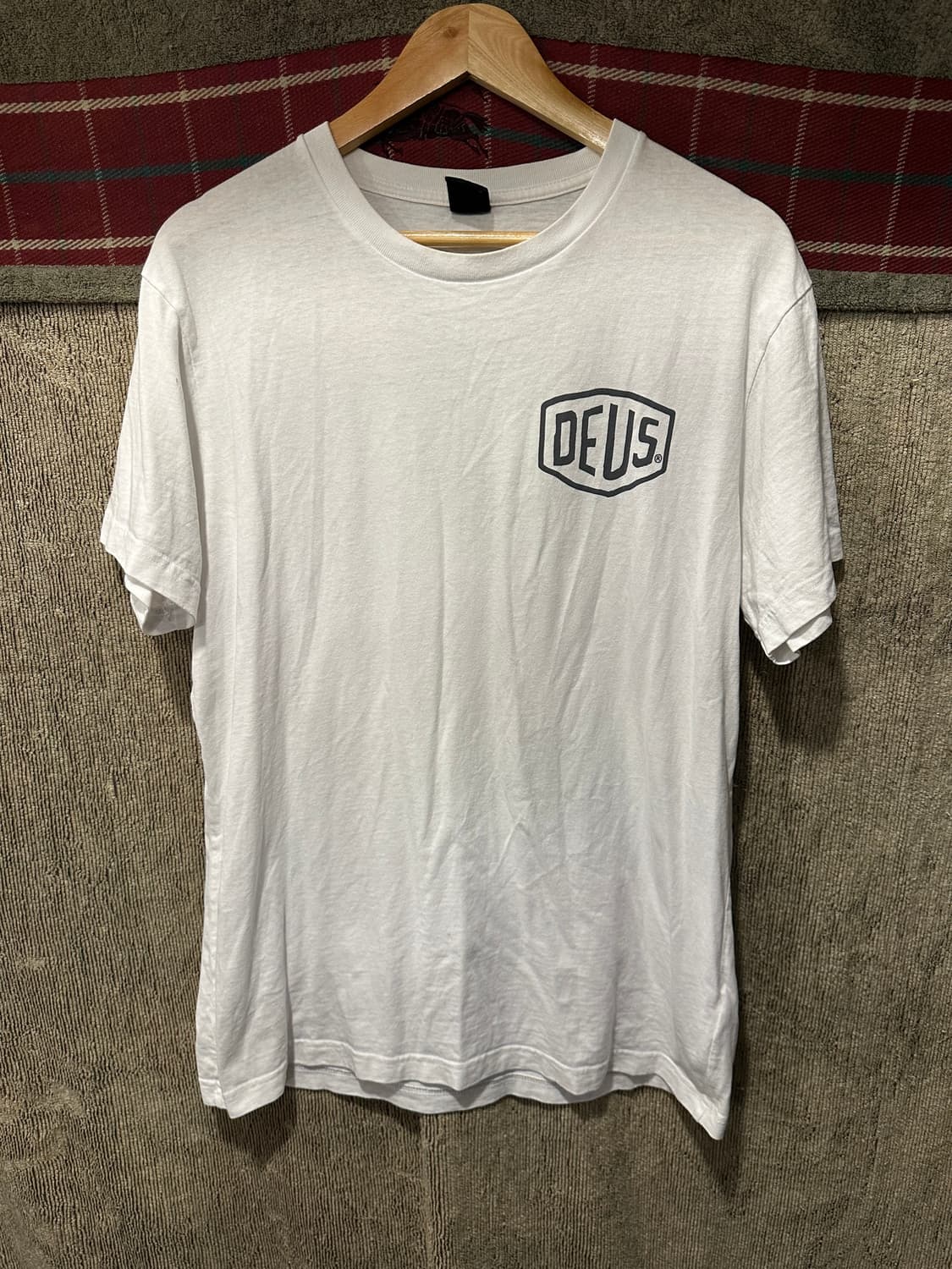 데우스 반팔 상품이미지1