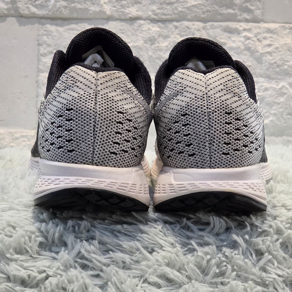 2a-27:나이키 줌 페가수스 31 블랙 그레이 240mm 상품이미지3