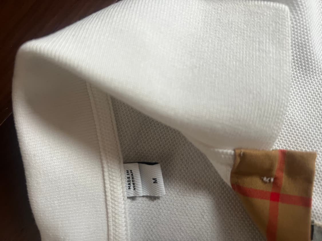 버버리 체크 모노그램 화이트 카라티 (M) 상품이미지3