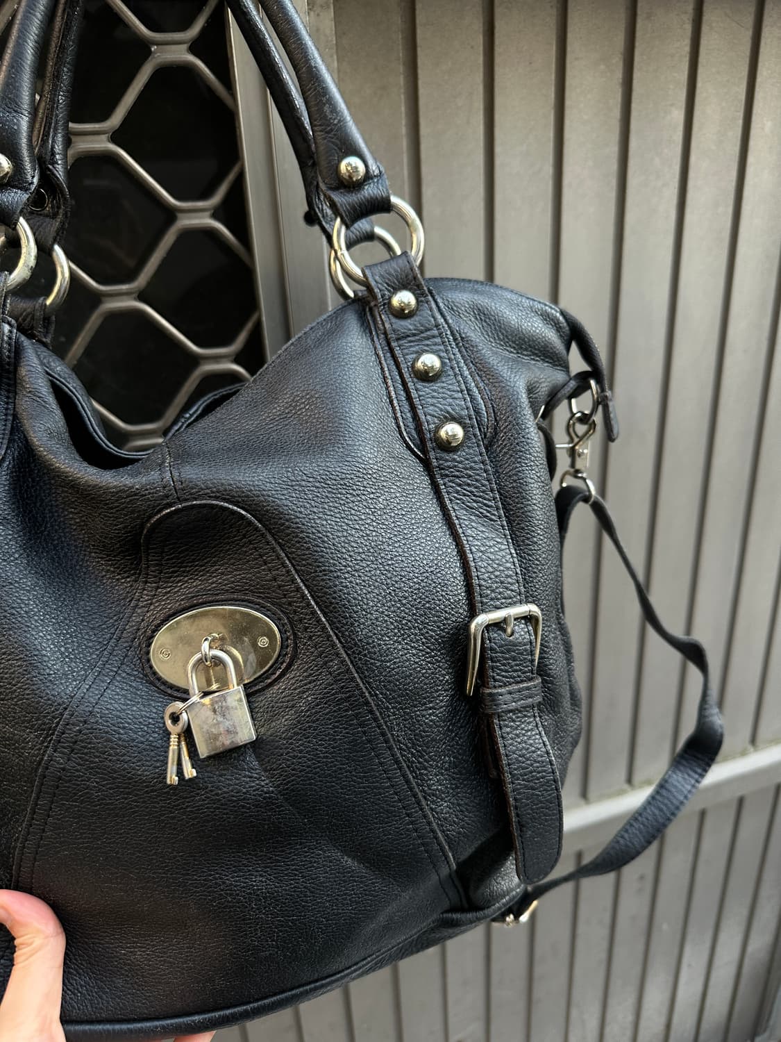 Tassel stud leather bag 상품이미지3