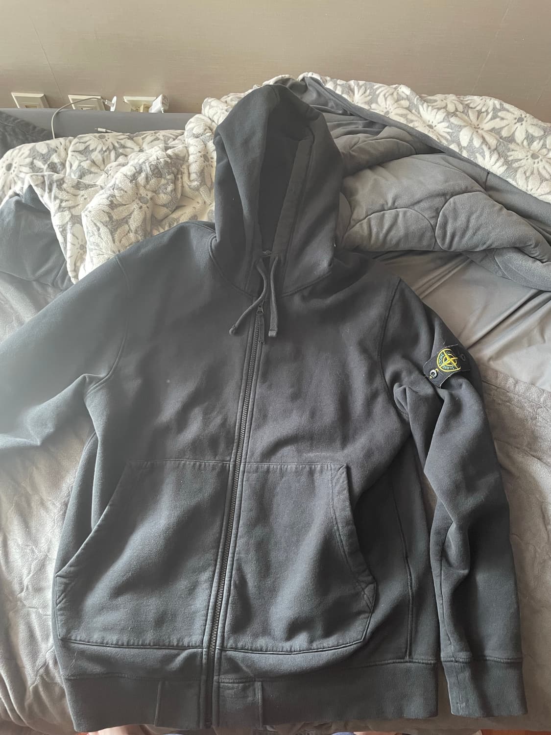 스톤아일랜드 블랙 후드집업 xxl 2xl 상품이미지1