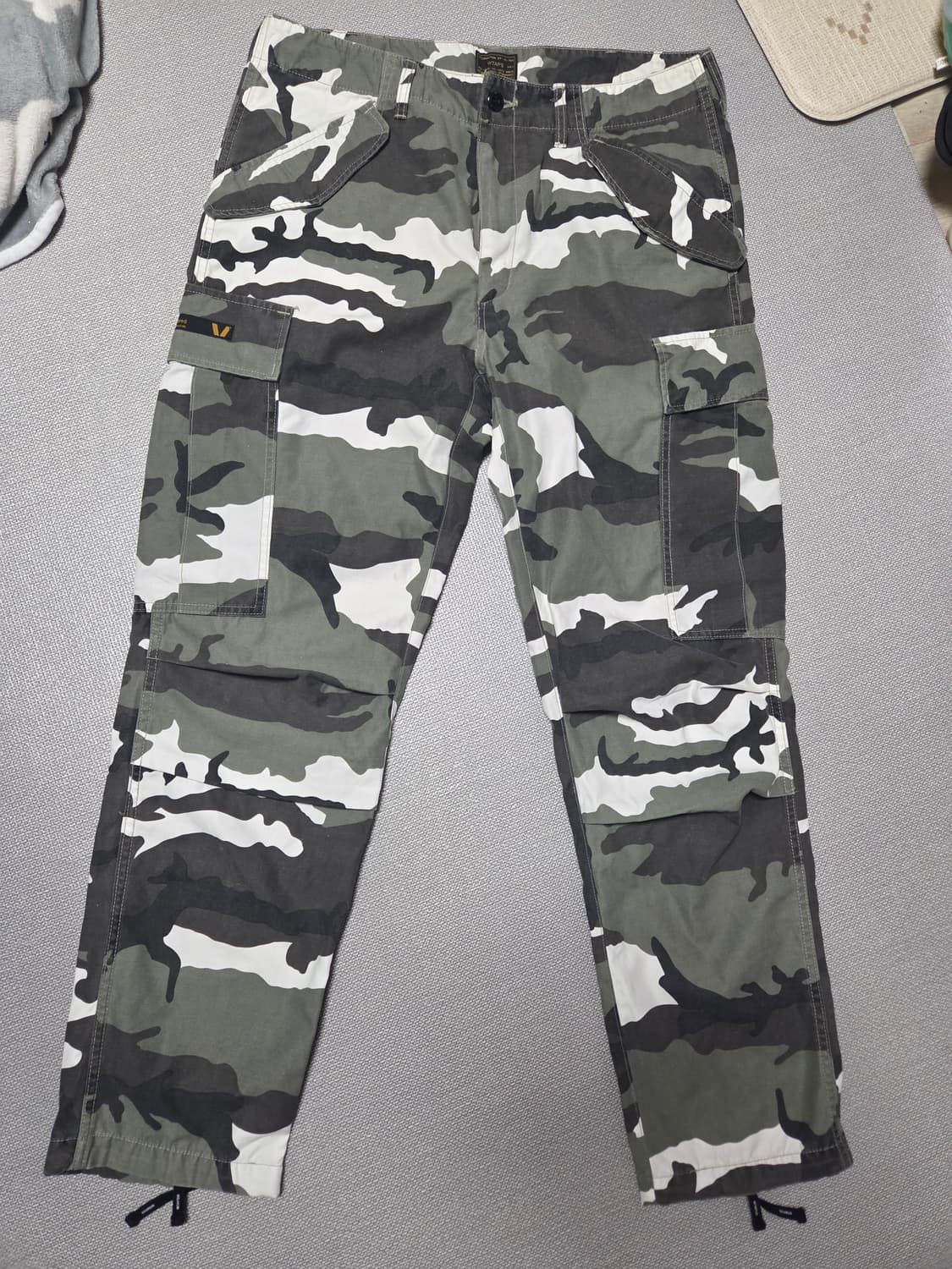 더블탭스 카고바지 팬츠 팝니다 상품이미지1