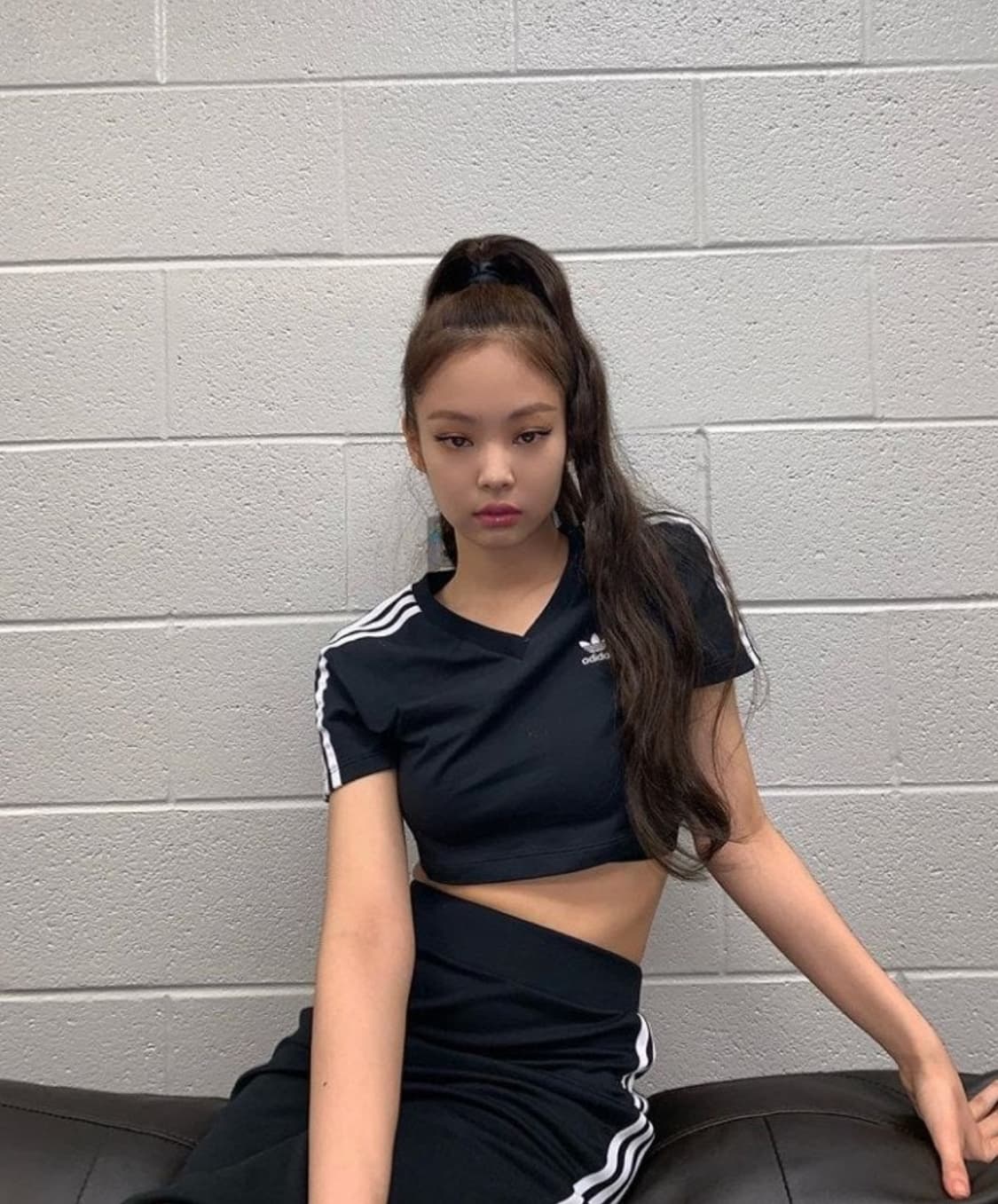 아디다스 제니 크롭 브이넥 반팔 상품이미지1