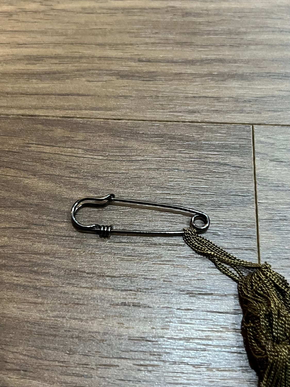 [새상품] 앤드뮬미스터 테슬 브로치 상품이미지3