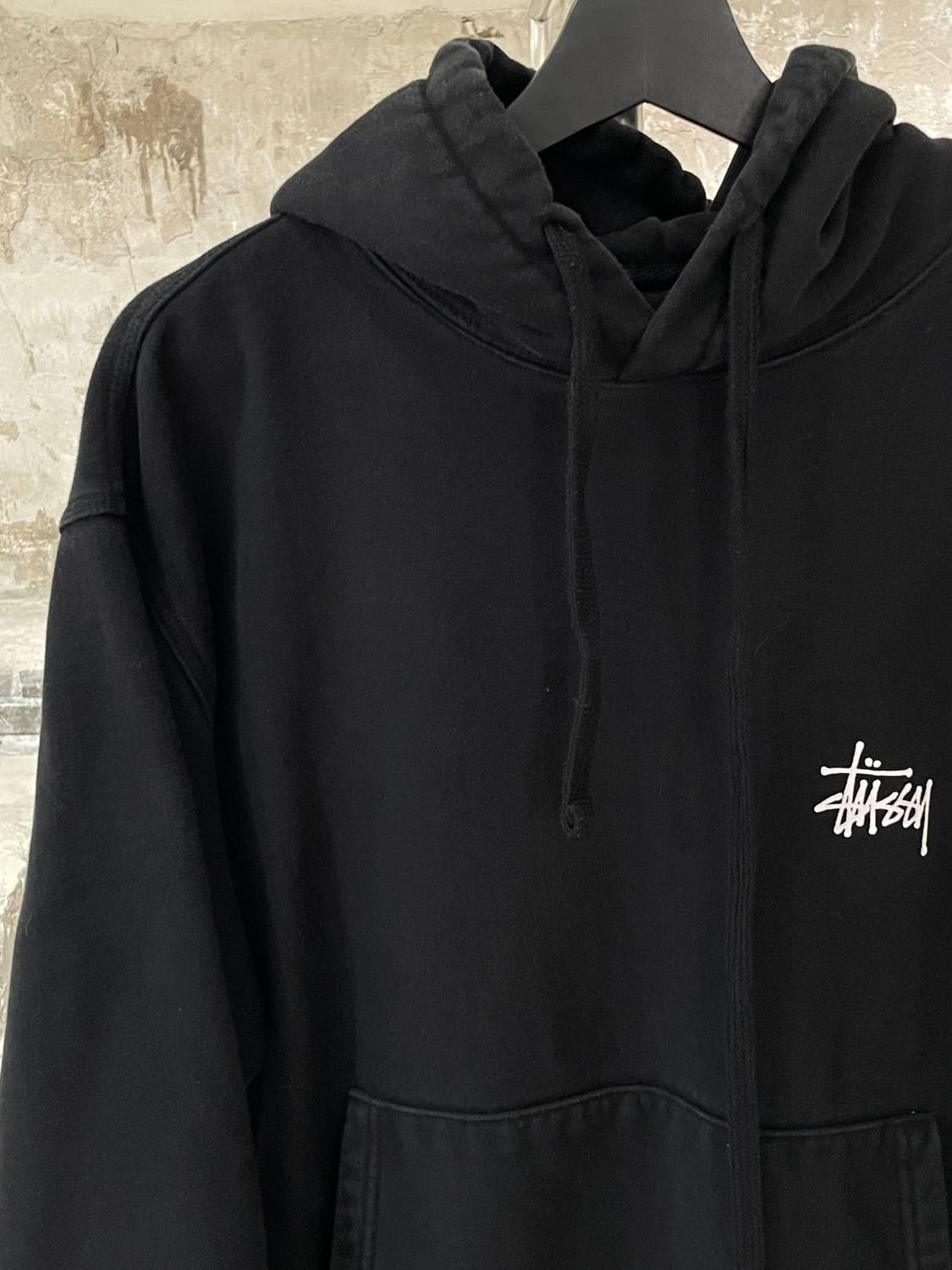 스투시 블랙 로고 베이직 캥거루 포켓 후디 상품이미지2